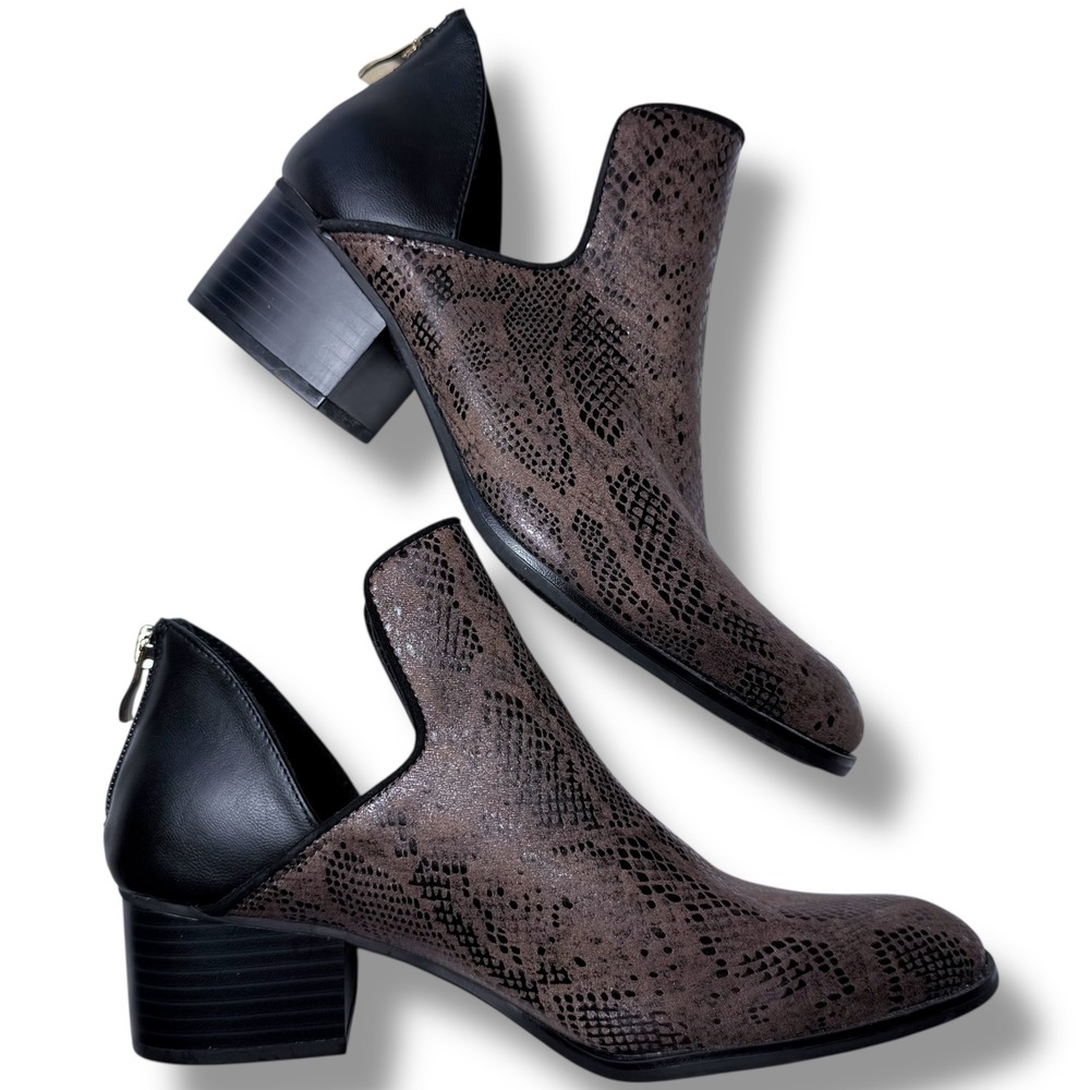 Andrew Geller Friona Booties Size 8M Snakeskin Print Block Heel Ankle Boots